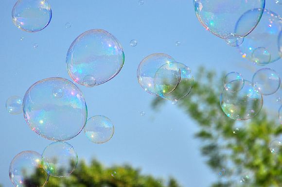       Мыльные пузыри          